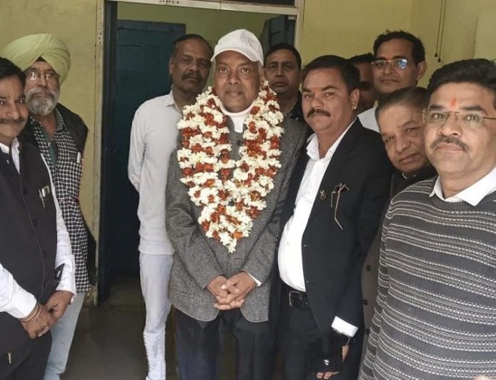 शहर के सेवाभावी वरिष्ठ अधिवक्ता ने दी 9000 वर्गफीट भूमि दान