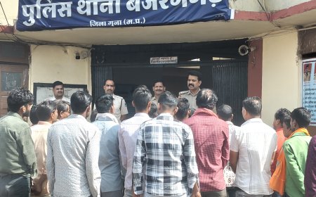 बजरंगगढ़ थाना पुलिस नें ऑटो चालकों को नियमों के पालन की दिलाई शपथ