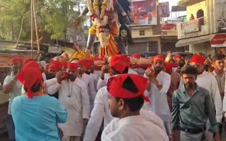 नवरात्र समापन पर भव्य चल समारोह, जयकारों से गूंजा गुना