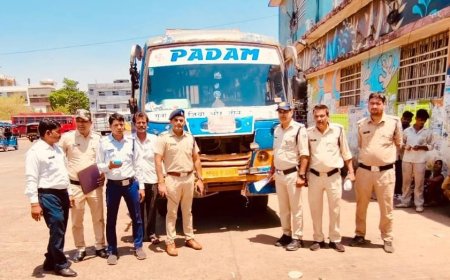 15 वर्ष से पुराने वाहनों पर कार्रवाई कर बस की जब्त