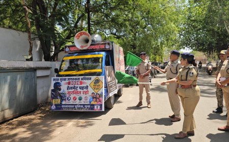 सड़क सुरक्षा के लिए पुलिस ने निकाली बाइक रैली, एसपी ने जताई चिंता