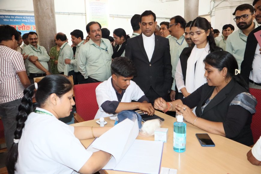 विश्व स्वास्थ्य दिवस पर गुना न्यायालय में स्वास्थ्य शिविर , 300 से ज्यादा लोगों की जांच