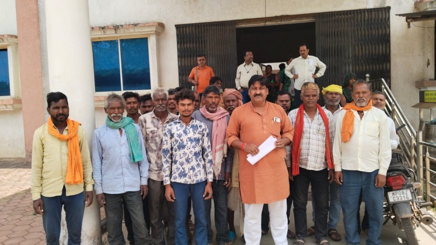 400 परिवार अंधेरे में जीने को मजबूर, जहरीले जंतुओं का डर