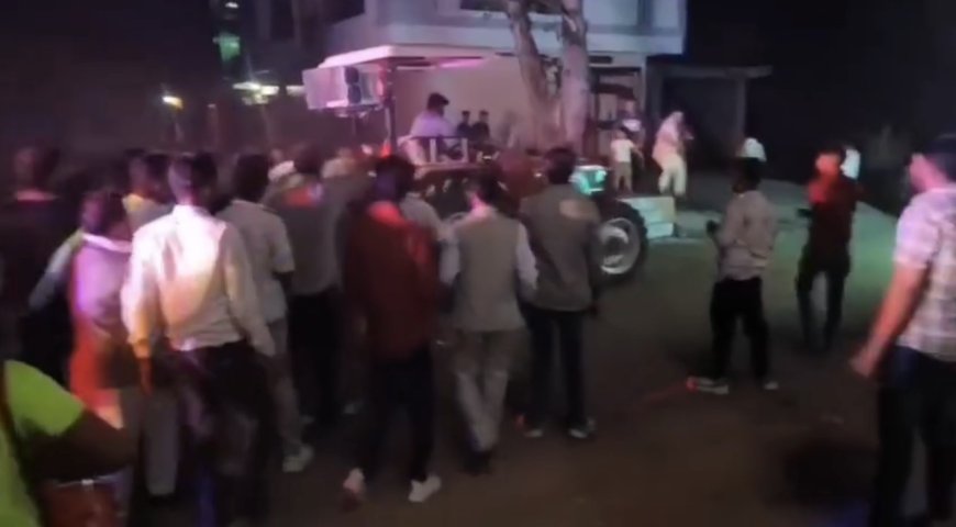 बारात में मचा कहर: साइड न देने पर ट्रैक्टर से कुचलने की कोशिश, दूल्हे ने कूदकर बचाई जान