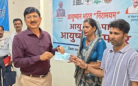 बीमारी से जूझ रहे पीड़ितों के परिजनों को मिला कलेक्टर का साथ