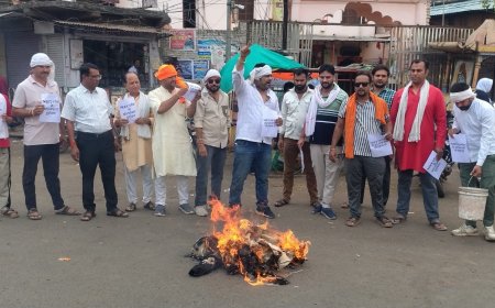 नीट परीक्षा पेपर लेकर के विरोध में सवर्ण आर्मी का प्रदर्शन