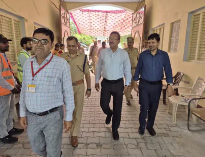 नीट -यूजी परीक्षा शांतिपूर्ण और नकलविहीन संपन्न, डीएम-एसपी ने किया औचक निरीक्षण