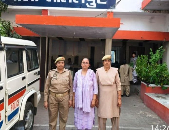 फर्जी डॉक्टर बनकर नौकरी करने वाली 25 हजार की इनामिया महिला गिरफ्तार