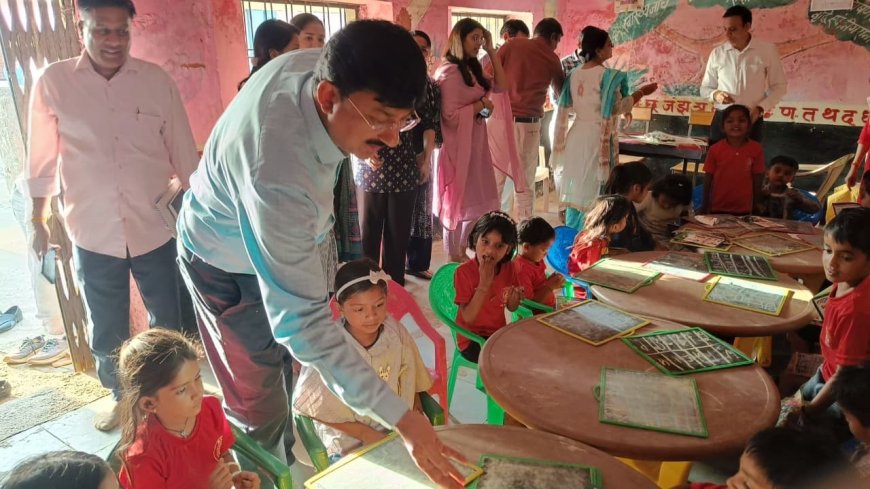 कलेक्टर किशोर कुमार कन्याल ने किया आदर्श आंगनवाड़ी का निरीक्षण
