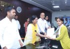 मेधावी छात्र सम्मान समारोह में 14 विद्यार्थियों को मिले ₹21-21 हजार