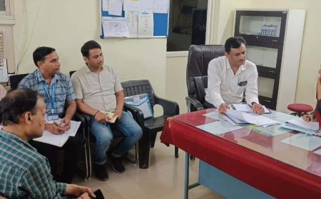 मरीजों को बेहतर उपचार और सुविधाएं सुनिश्चित करें: कलेक्टर