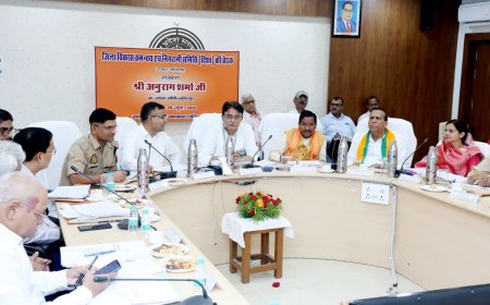 दिशा बैठक में सांसद अनुराग शर्मा का बड़ा एक्शन, लापरवाह अधिकारियों को सख्त चेतावनी
