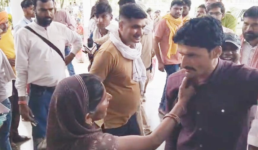 गुना कलेक्ट्रेट में हाईवोल्टेज ड्रामा