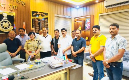 17 लाख की लूट का खुलासा करने वाली गुना पुलिस का व्यापारियों ने किया सम्मान