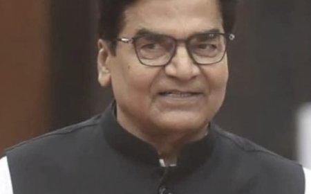 इटावा रेलवे स्टेशन के विकास को लेकर प्रो. रामगोपाल यादव की बड़ी पहल, ट्रेनों के ठहराव समेत कई मांगें उठाईं