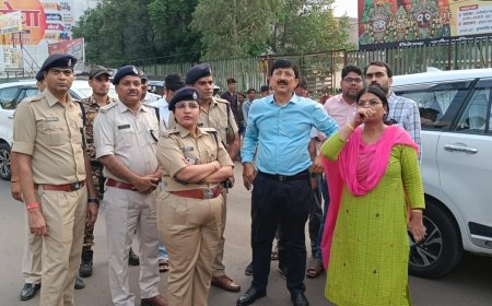सड़कों पर उतरे 'कलेक्टर-एसपी' पैदल नापे शहर के चौराहे