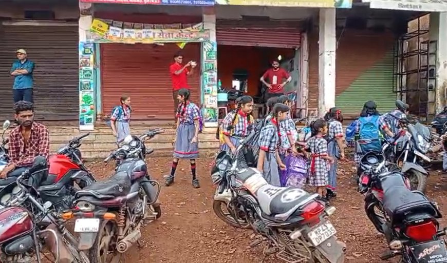 नानाखेड़ी-उमरी रोड पर सब्जी मंडी का जाम