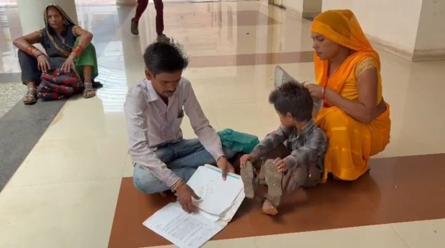 डॉक्टर की लापरवाही से मासूम का हाथ हुआ बेकार, 8 महीने से न्याय के लिए भटक रहा लाचार पिता