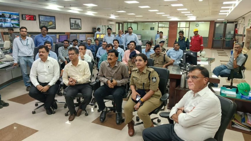 गेल प्लांट पहुंचे डीएम और कप्तान , जांची सुरक्षा